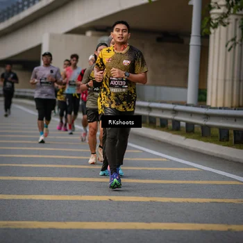 Runner Photo 6218661