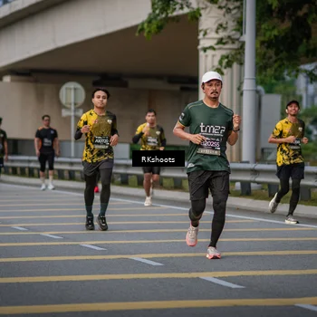 Runner Photo 6218742