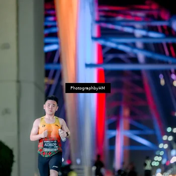 Runner Photo 6218792