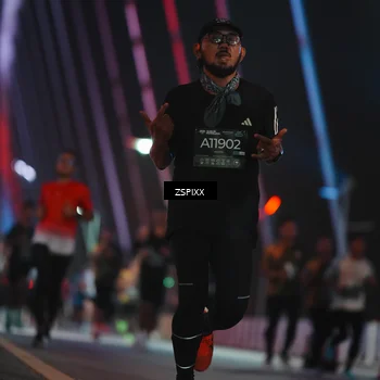 Runner Photo 6218978