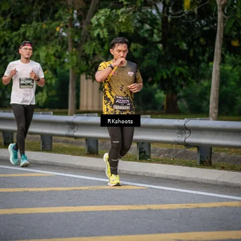Runner Photo 6219894