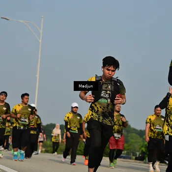 Runner Photo 6220021