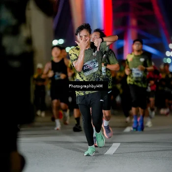 Runner Photo 6220096
