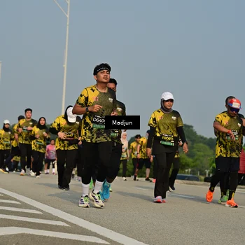 Runner Photo 6220103