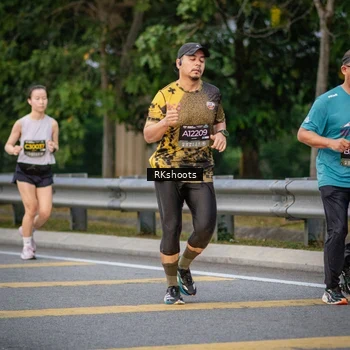 Runner Photo 6220211