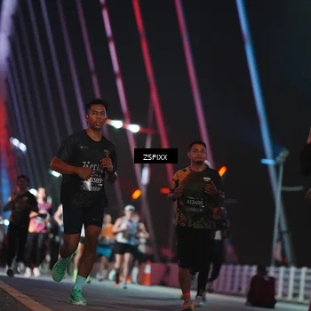 Runner Photo 6220261