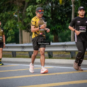 Runner Photo 6220289