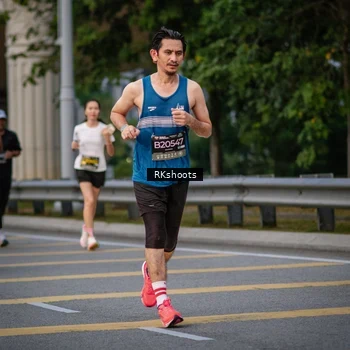 Runner Photo 6220323