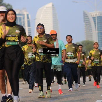 Runner Photo 6220467