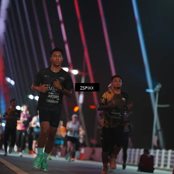 Runner Photo 6220484