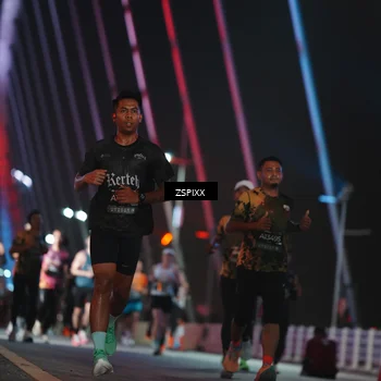 Runner Photo 6220579
