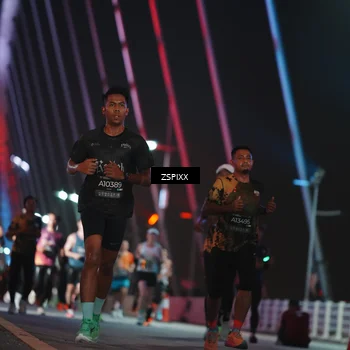 Runner Photo 6220627