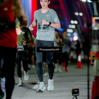 Runner Photo 6220676
