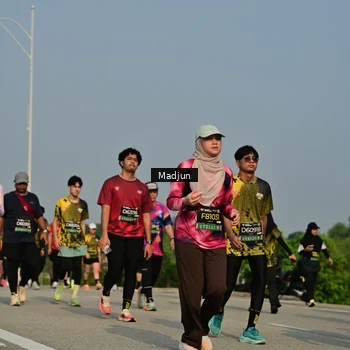 Runner Photo 6220879