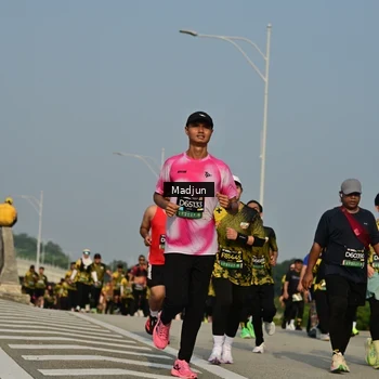 Runner Photo 6220997