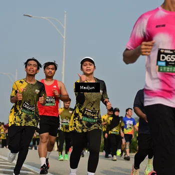Runner Photo 6221009