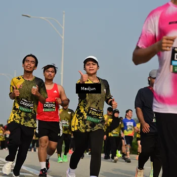 Runner Photo 6221030