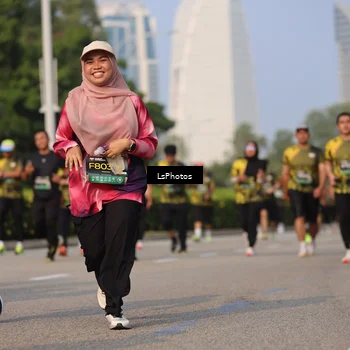Runner Photo 6221041