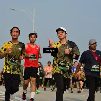 Runner Photo 6221042