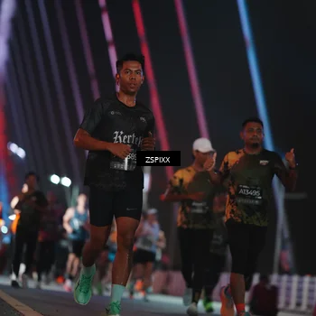 Runner Photo 6221076