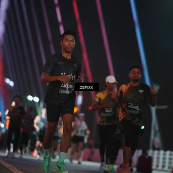 Runner Photo 6221094