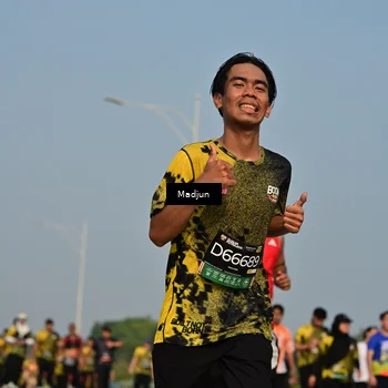 Runner Photo 6221103