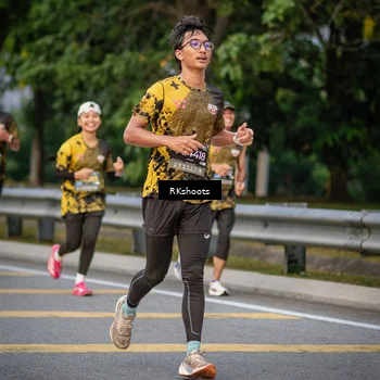 Runner Photo 6221119