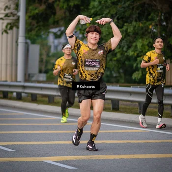 Runner Photo 6221200