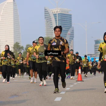 Runner Photo 6221305