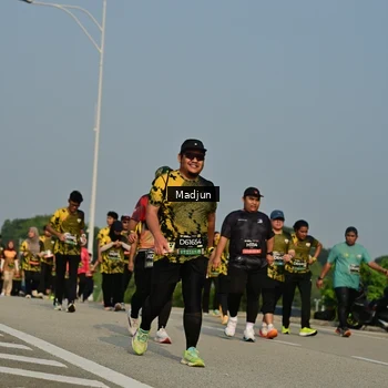 Runner Photo 6221396