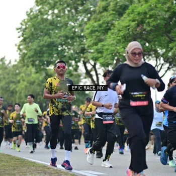 Runner Photo 6221594
