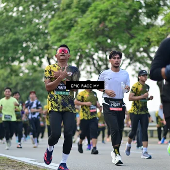 Runner Photo 6221597