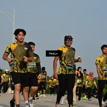 Runner Photo 6221659