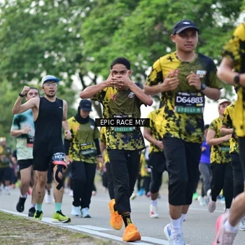 Runner Photo 6221749