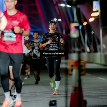 Runner Photo 6221924