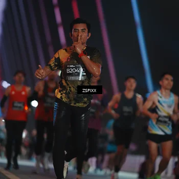Runner Photo 6222068