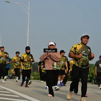 Runner Photo 6223060