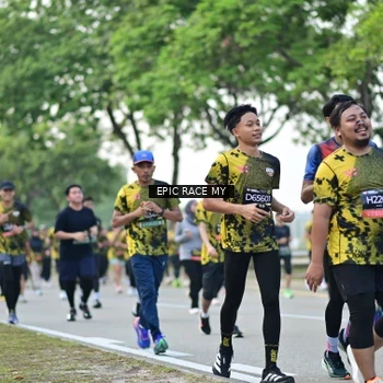 Runner Photo 6223342