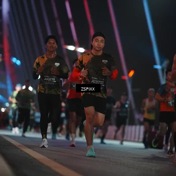 Runner Photo 6224324