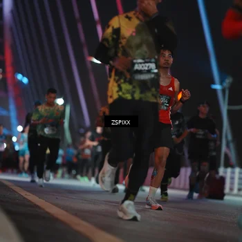 Runner Photo 6224723