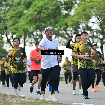 Runner Photo 6226359