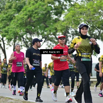 Runner Photo 6226676