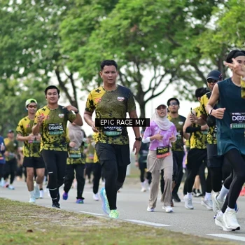 Runner Photo 6226841
