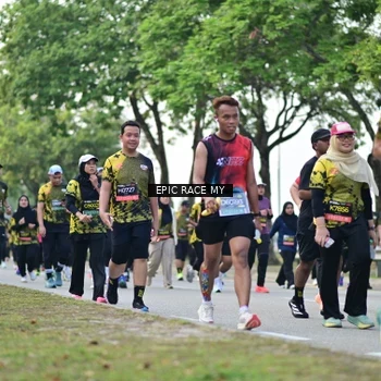 Runner Photo 6227429