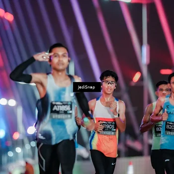Runner Photo 6228351