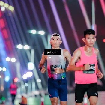 Runner Photo 6228460