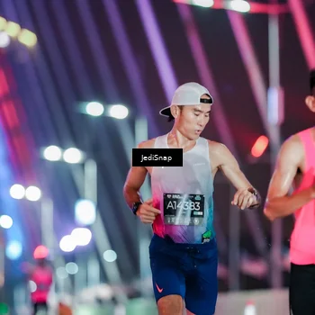 Runner Photo 6228505