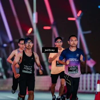 Runner Photo 6228890