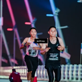 Runner Photo 6230080