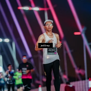 Runner Photo 6230317